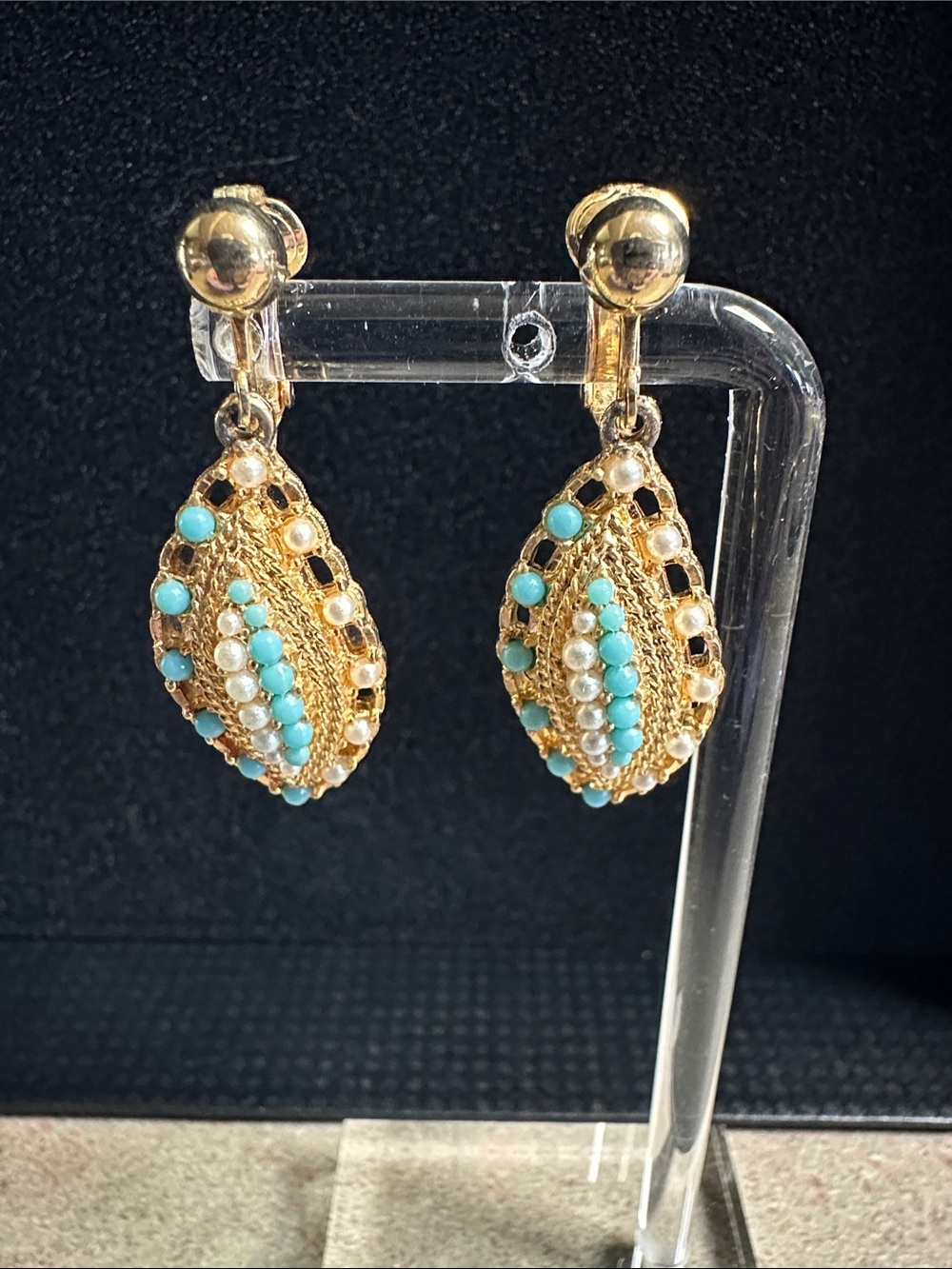 Vintage 1968 Sarah Coventry Ocean Star Gold Tone Faux Turquoise & Pearl Clip-Ons